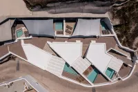 Victoria Caves - Condos