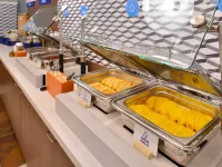 Holiday Inn Express MONTREAL AIRPORT - ST-LAURENT by IHG Hotels near Lachine