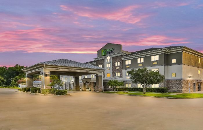 Holiday Inn Express PALESTINE by IHG