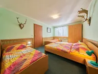 Chlívce u Hronova Hotels in Starkov