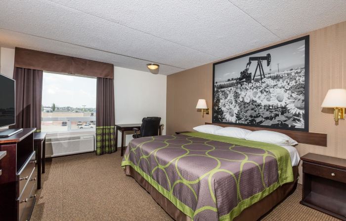 Super 8 by Wyndham Edson