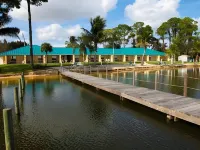 Lake Grassy Inn & Suites Hotels in Lake Placid