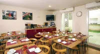 Séjours & Affaires Pantin Charles de Gaulle - servizio colazione