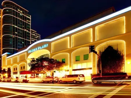 馬卡蒂河邊旅館