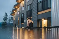 Basecamp Resorts Revelstoke Hotels in Revelstoke