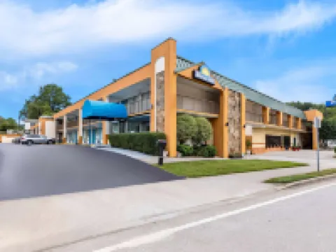 Days Inn by Wyndham Clayton Hotels in Rabun County