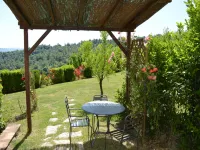 Cozy Tuscan countryside escape