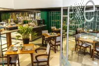 Urban Green Hotel & Suites - breakfast