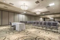 Quattro Hotel & Conf Centre, Ascend Hotel Collection فنادق في سولت سانت ماري