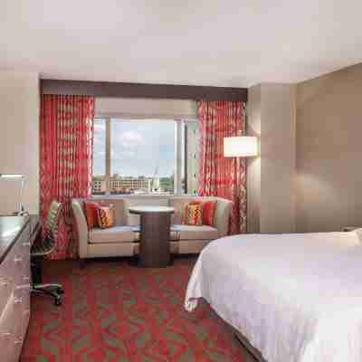 Sheraton Springfield Monarch Place Hotel Rooms