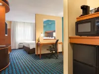 Fairfield Inn & Suites Toledo Maumee Hotels in Maumee