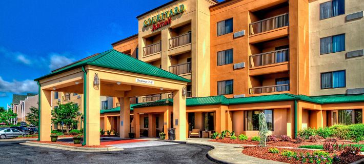 Courtyard Burlington Hotels in Alamance County