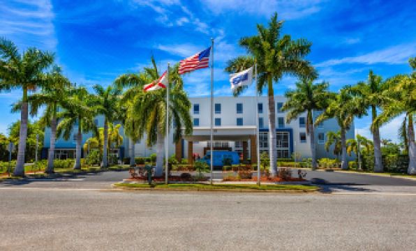 Hampton Inn & Suites Sarasota/Bradenton-Airport