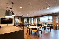 Fairfield Inn & Suites Philadelphia Valley Forge/Great Valley Hotels in Devault