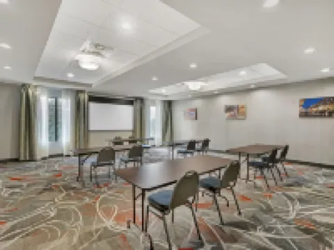 ベストウェスタン プラス ラストン ホテル ラストンのホテル