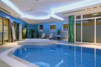 Residhome Paris-Massy - Pools