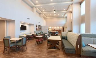 Hampton Inn & Suites by Hilton Cincinnati Liberty Township