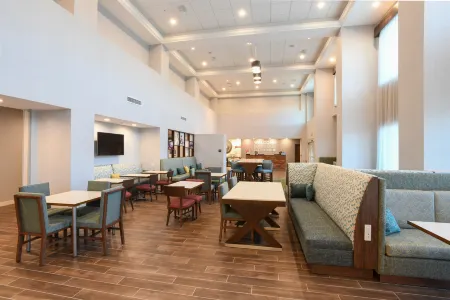 Hampton Inn & Suites by Hilton Cincinnati Liberty Township