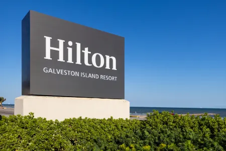 Hilton Galveston Island Resort Отели рядом с достопримечательностью «Галвестон Айленд Конвеншен Сентер эт Сан Луис Резорт»