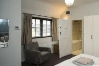 A luxurious self-catering retreat for two, complete with indoor pool & hot tub. Các khách sạn ở Winchelsea