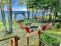 Summer Getaway on Lake Huron Hotel a Benton Township