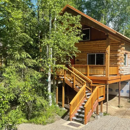 Riverfront, Authentic, Luxury Log Cabin-Bison