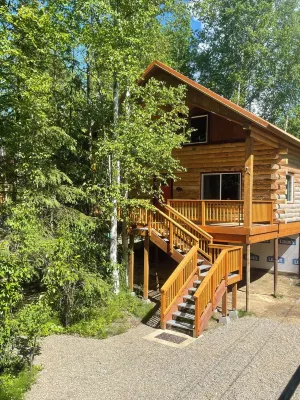 Riverfront, Authentic, Luxury Log Cabin-Bison