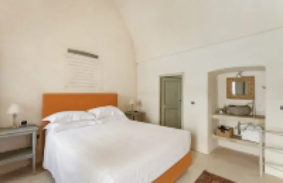 Discover "Locanda Fiori di Zagara", an 18th-century historical residence in Diso