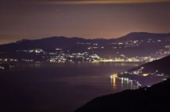 VICTORY HOUSE 4 FRONT LAKE AP4 GARDEN & SPA