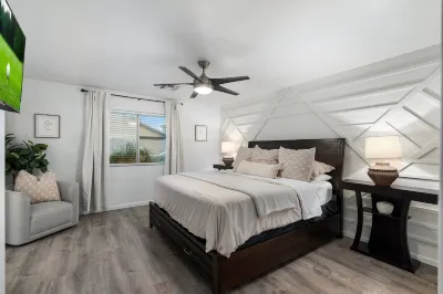 Desert Oasis: 3BR Home with Heated Pool Near San Tan Mall Hotels near BARNONE at Agriptopia