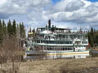 Prime location, Aurora viewing, Fast WI-FI!!