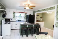 Granny's House- Hometown Hospitality by The Coleman Vault Hotels in Lawrence County