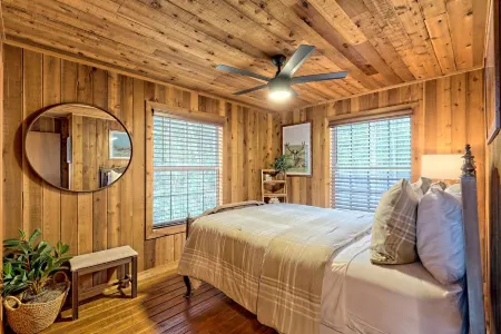 Cabin w/Hot tub+Outdoor Kitchen+Firepit near ATV & SXS Trails~8mns to Helen, GA!