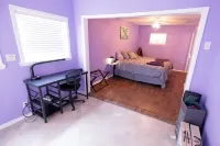 Lazy Days Lakefront Retreat Lake Granbury, full home, yard,  dock-lift, parking