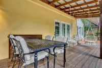Historic Home w/hot tub, steps from everything!
