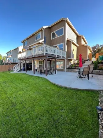 Luxury Walk out Basement 1100 sq ft• Private patio • Separate private entrance