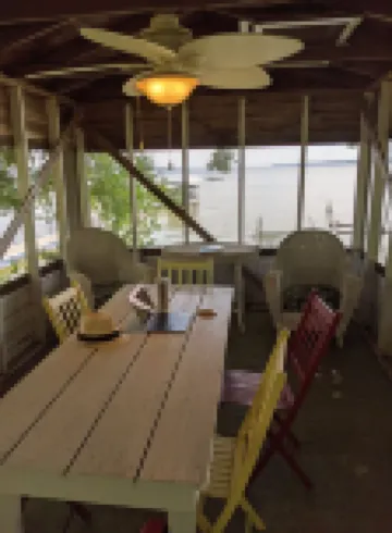 Classic Green Lake cottage, lakefront, screened boathouse deck, dock, swimming