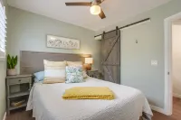 On the sand! Cozy spot with pets welcome!