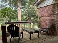 Cheerful, relaxing ranch in quiet neighborhood with fire pit