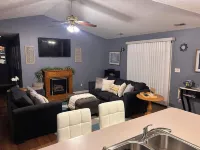 Quiet neighborhood/2 car garage/fire pit/backyard privacy fence/PET FRIENDLY