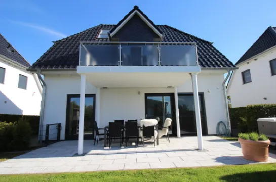 Casa Fortuna Comfort mit Seeblick, Whirlpool, Sauna und Eingezäuntem Garten