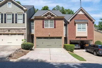 Enjoy the comfort and convenience of our Townhouse and make lasting memories!