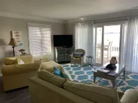 Family-friendly beach condo, Indian Beach, NC Отели в г. Индиан Бич