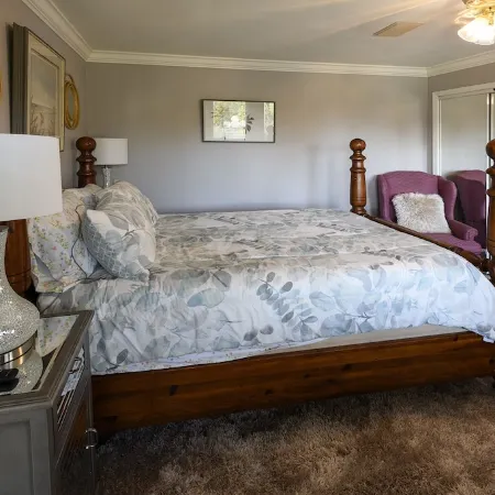 "  in Ground  Salt Water Pool    3 Bedrooms 2Baths "Sleeps 8   1st  Level.