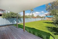 Beach Front Haven with 180 Degree Views
