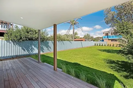 Beach Front Haven with 180 Degree Views