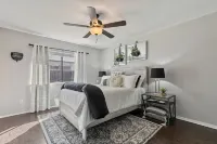 Stylish Home • 3Bed • 2Bath • Yard & Ample Amenities Hotels near Walmart Supercenter