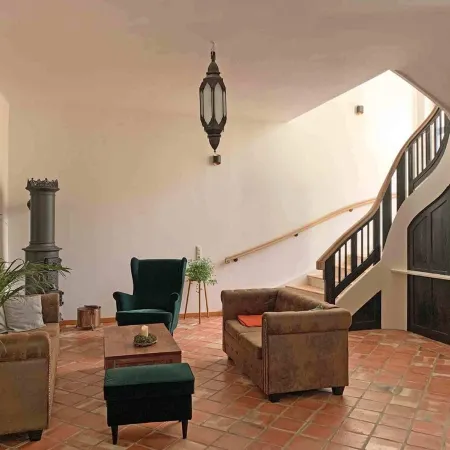 Unique vacation apartment for 6 to 8 people with a historic ambience