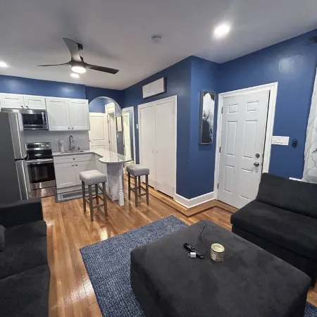 The Blue backyard studio suite!!  Convenience and practicality in one place!!