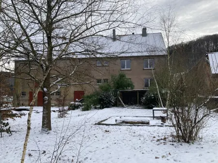 Neu Renovierte, Gemütliche Landhauswohnung, Ideal Ausgestattet für Familien Отели в г. Бусвиллер